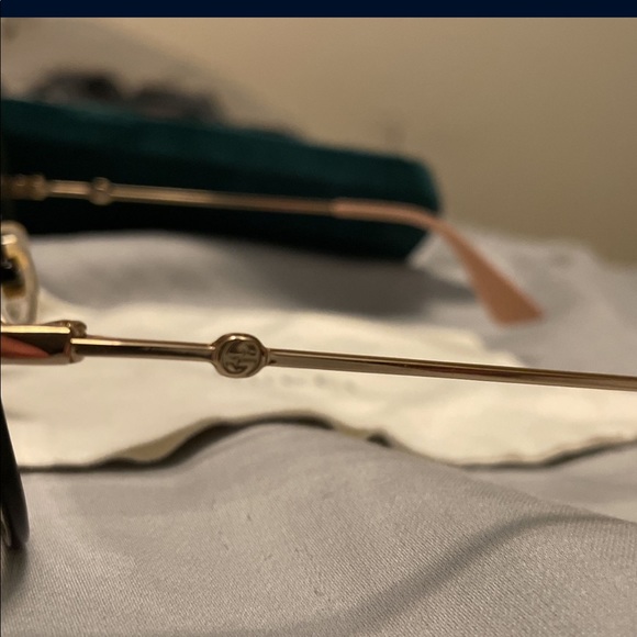 Gucci Peach Aviators *Authentic* - Picture 4 of 7